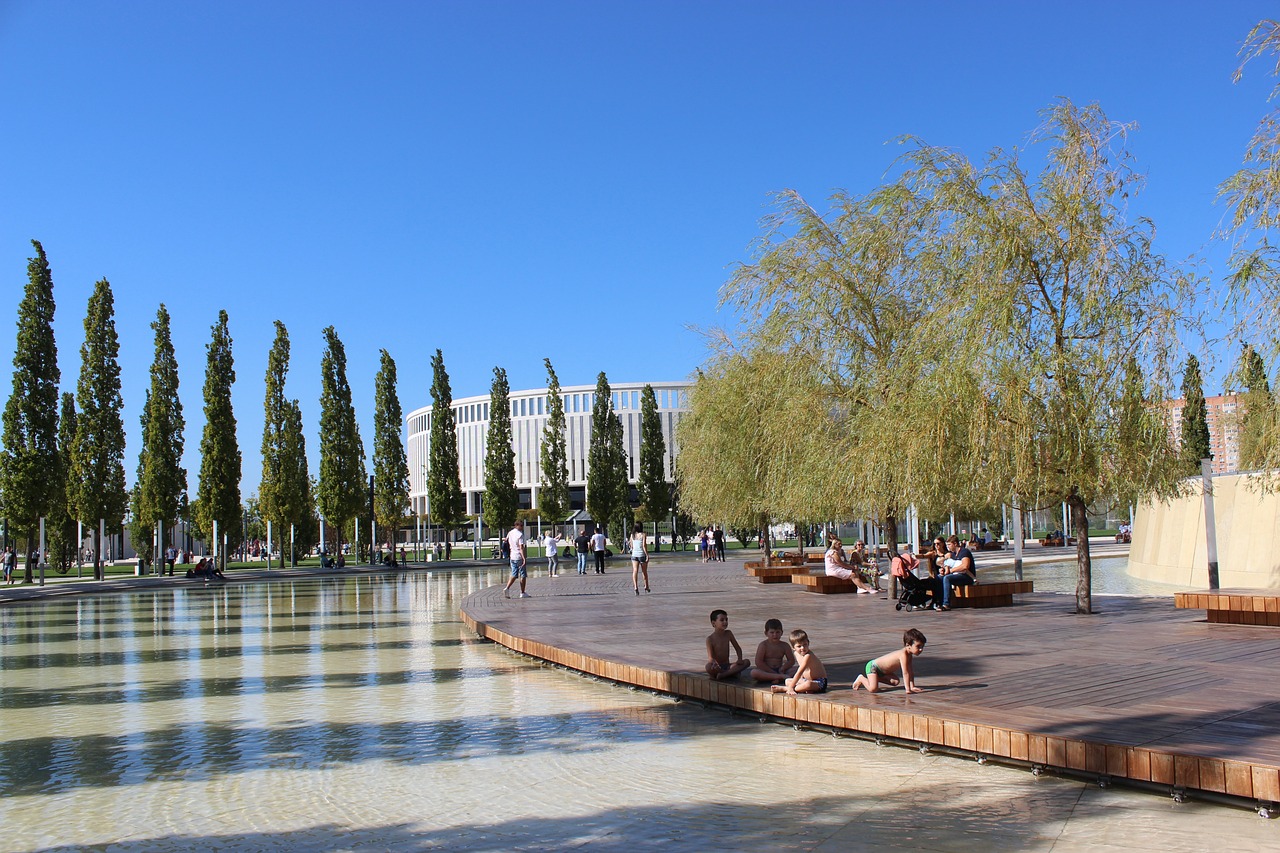 足球领域充 足球领域充